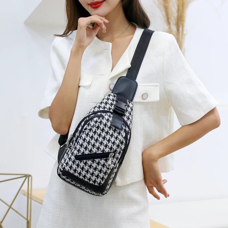 **Title:**  
Luxury Houndstooth Crossbody Bag