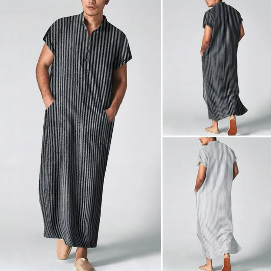 **Title:**  
Men's Striped Jubba Thobe Kaftan - Short Sleeve Summer Robe

**Description:**  
Embrace effortless style with this men's striped jubba thobe kaftan. Featuring a short sleeve design, this solid summer robe blends