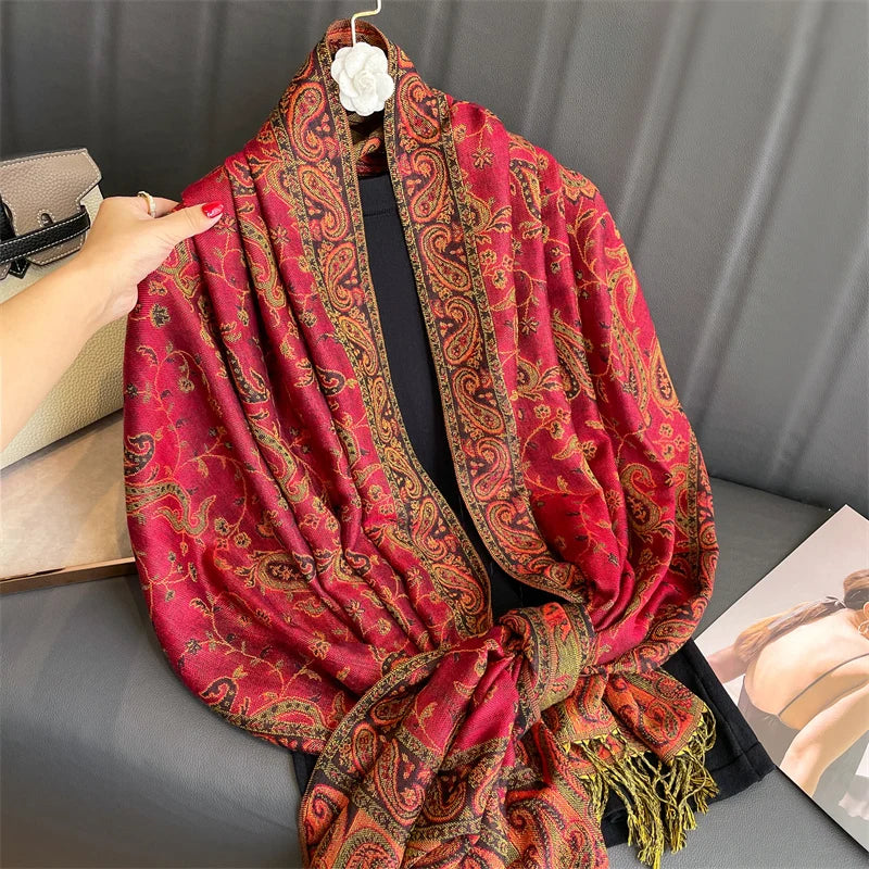 Luxury Cashmere Pashmina Shawl  

**Description:**  
Elevate your autumn wardrobe with this luxury cashmere pashmina shawl. Designed for warmth and style, this elegant wrap features a chic print, making it the perfect accesso