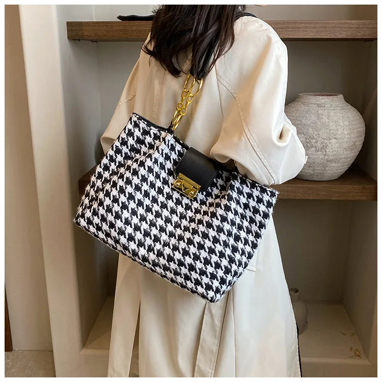 **Title:**  
Large Houndstooth Tote Bag