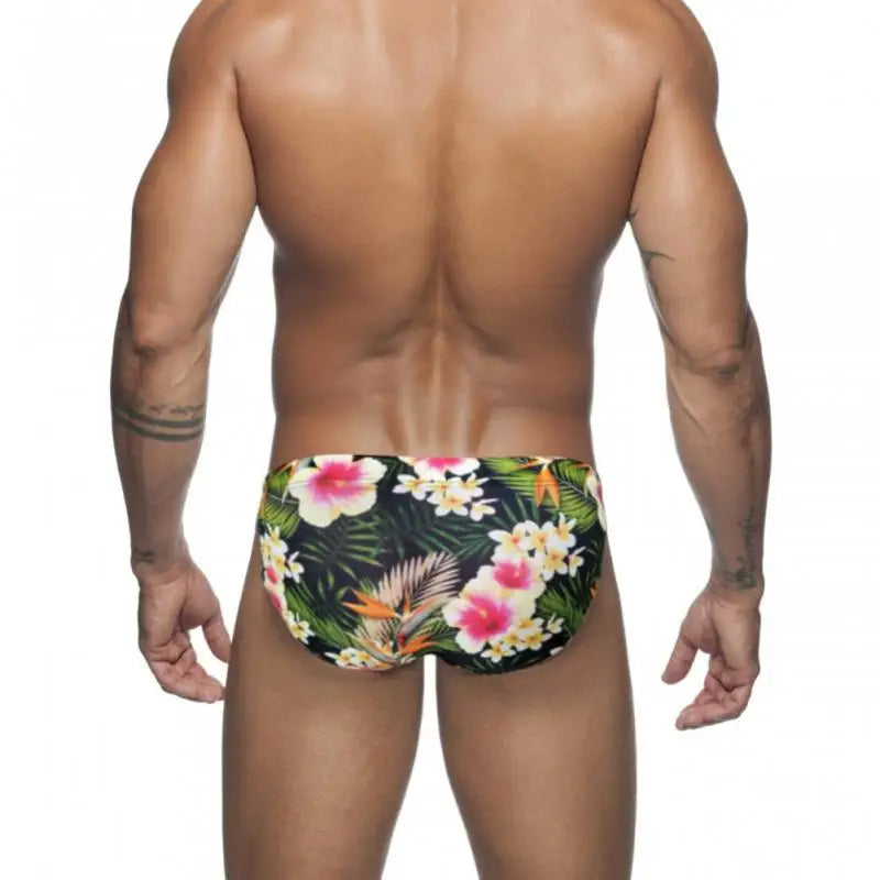 **Title:**  
Men's Low Waist Push Pad Swim Briefs - Quick-Dry Print Swimwear