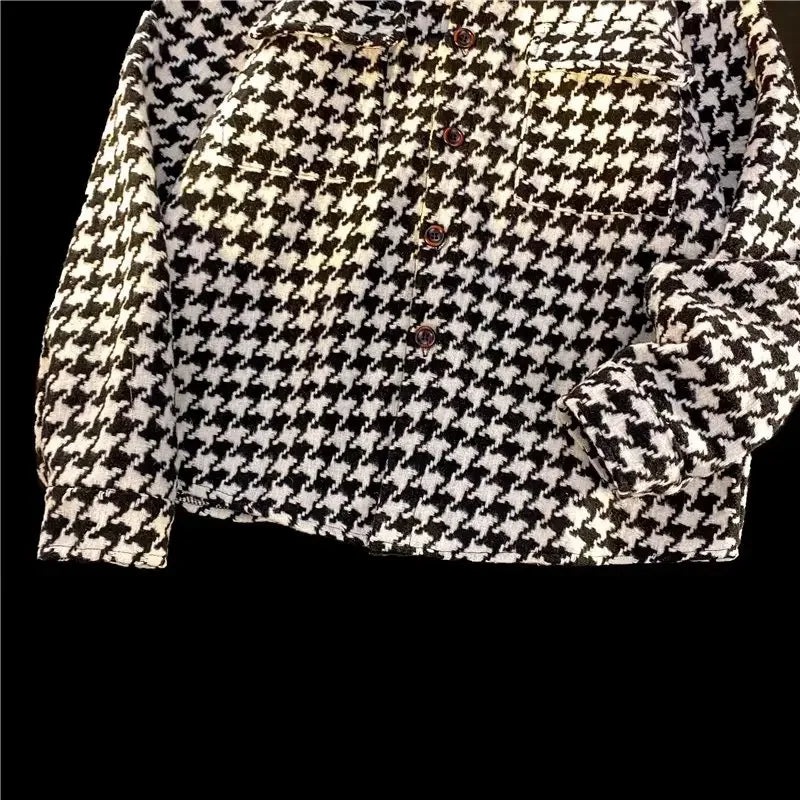 **Title:**  
Oversized Houndstooth Autumn Jacket