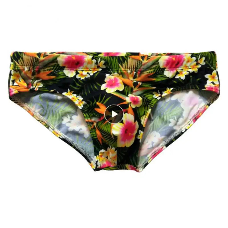 **Title:**  
Men's Low Waist Push Pad Swim Briefs - Quick-Dry Print Swimwear